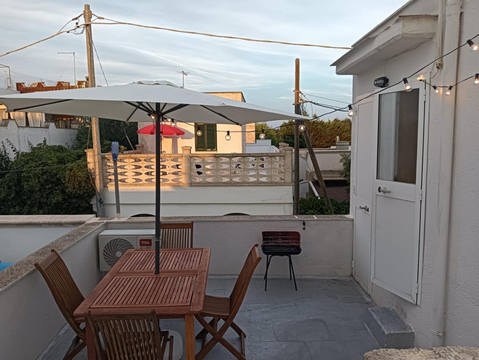 casa gialla mare del salento Maruggio Exterior foto